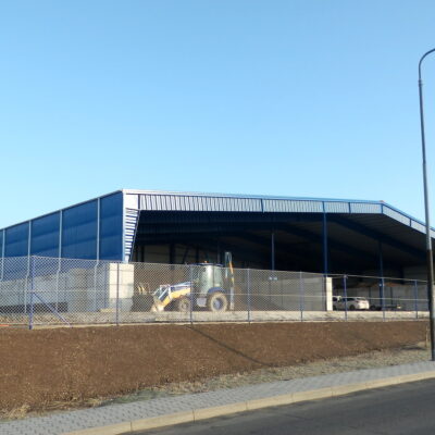 Tří-lodní hala v Lounech