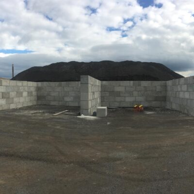 Kladno – kóje pro skladování sypkého materiálu..