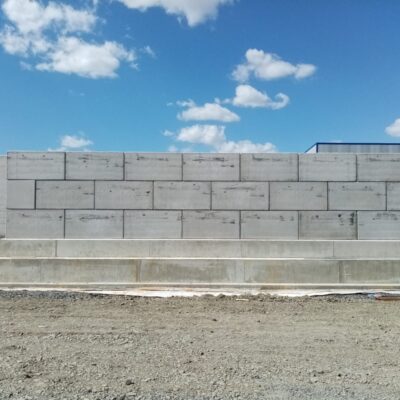 Praha 9 – opěrná stěna