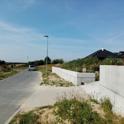 Stratov- plot u RD - betonové bloky lego